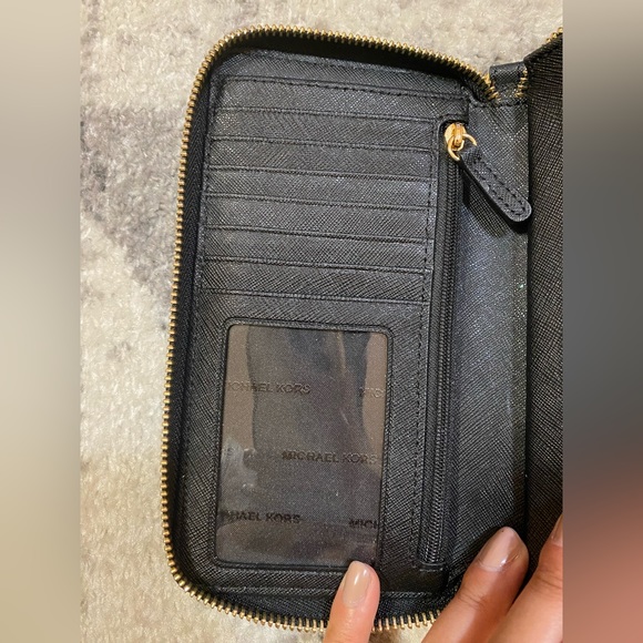 Michael Kors Black Wallet - Picture 3 of 4